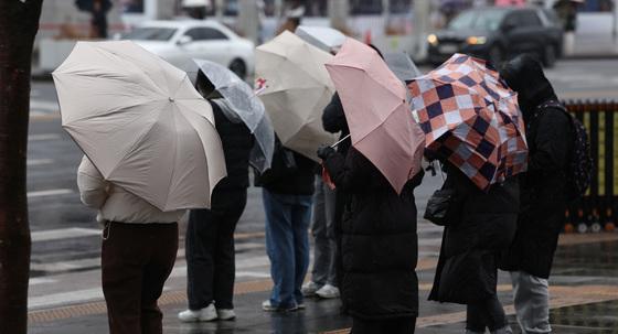 소득 4381만원, 우울 심화…한국인 삶 만족도 'OECD 33위'