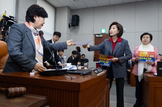 나경원 "이름 함부로 부르지마" 서영교 "너경원으로 불러?"