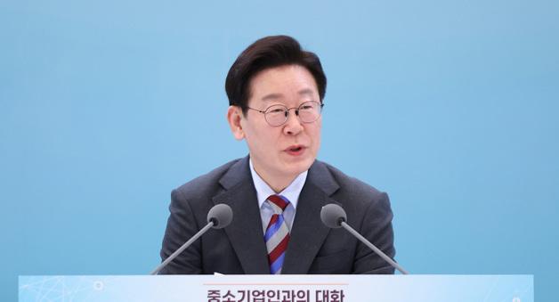 李, 또 사업자대출 부동산 구입 경고…"자발 상환해야"