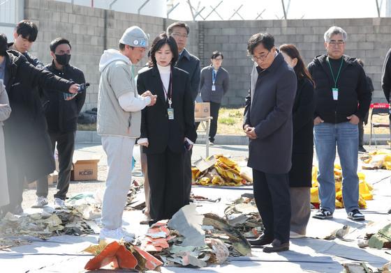 '무안 여객기 참사' 재수색 첫날부터 멈췄다…부처·방식 제각각(종합)