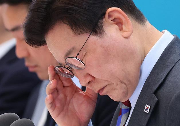 李 "0.1% 구멍도 안돼" 초강수…부동산 정책입안 다주택자 배제