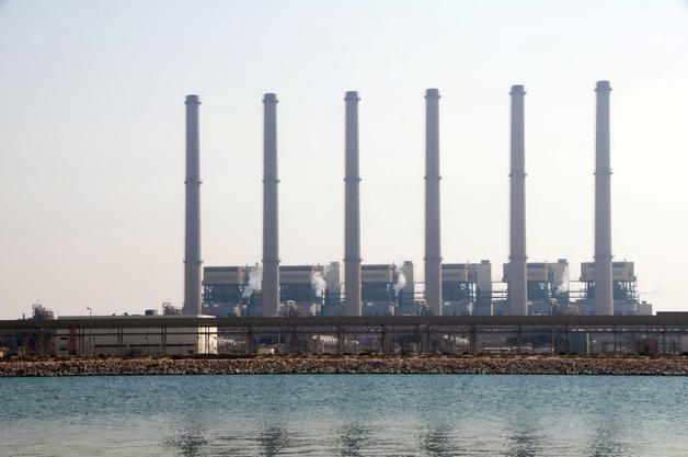 이란, '기름'에 이어 '물' 노린다…담수화 시설 파괴되면 걸프국 '생존 위기'