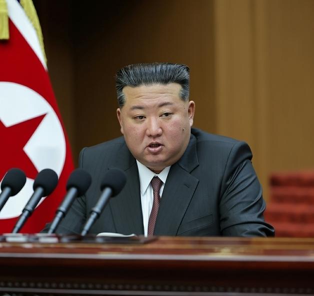 지도이념의 변화로 본 북한의 헌법 개정[정창현의 북한읽기]