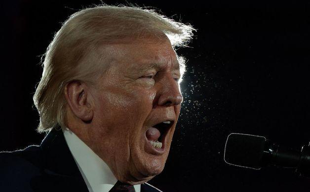 트럼프 "최후의 일격" 이란 "100만명 동원"…긴장 최고조