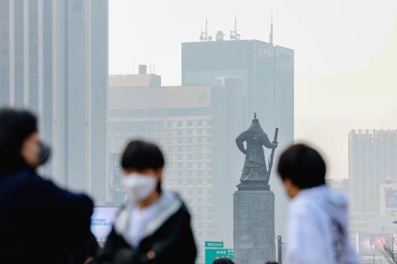 '낮 최고 21도' 일교차 큰 하루…수도권 미세먼지 '나쁨'(종합)