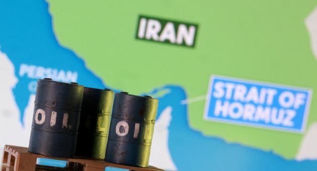 기름값 잡기 총력전…IEA, 전략비축유 4억배럴 방출 합의