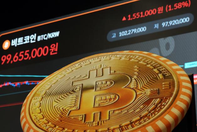 비트코인 반등에 기관 '차익 실현'…현물 ETF 순유출 전환