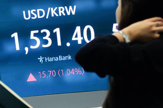 한은 "원화절하 속도, 달러의 2배…쏠림 뚜렷해지면 대응"(종합)