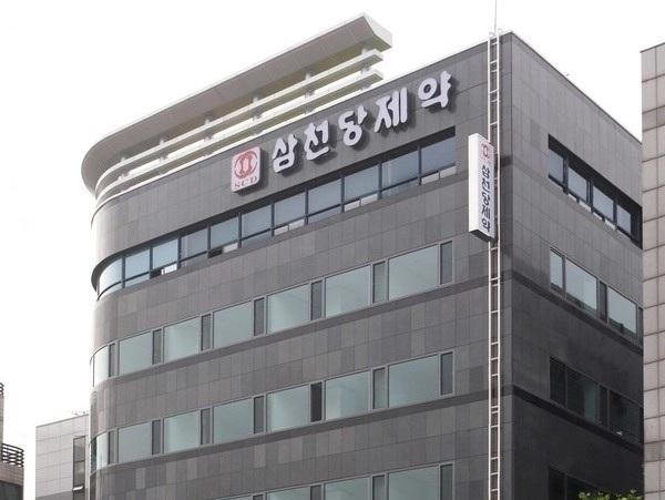 공시후 '주가 급락'한 삼천당제약…시장 혹평에 '형사 고소' 맞대응