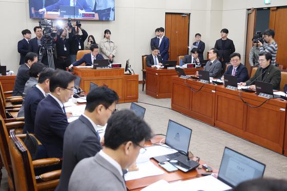 대미투자특별법, 여야 합의로 특위 의결…12일 본회의 처리