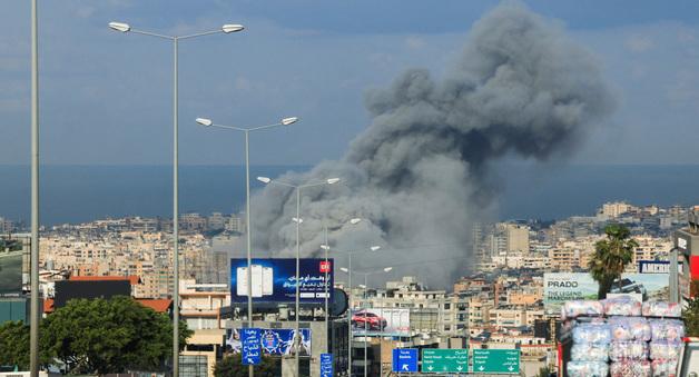 항공길 막혀 육로로…방법 가리지 않고 'UAE 탈출 러시'