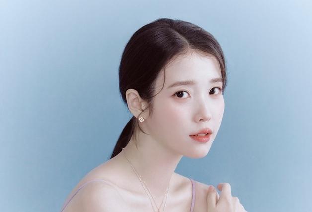 핑크빛 아이유, 요정인 줄 알았어요 [N화보]