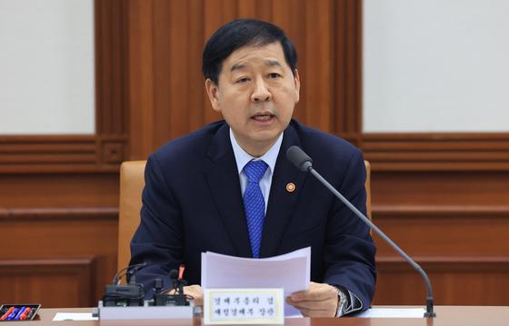 [뉴스1 PICK]구윤철 “석유류 매점매석·폭리 단속…최고가격 지정 검토”