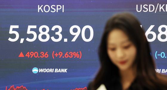 "내가 사라했제" "어제 살걸"…급반등에 냉온탕 오간 개미들