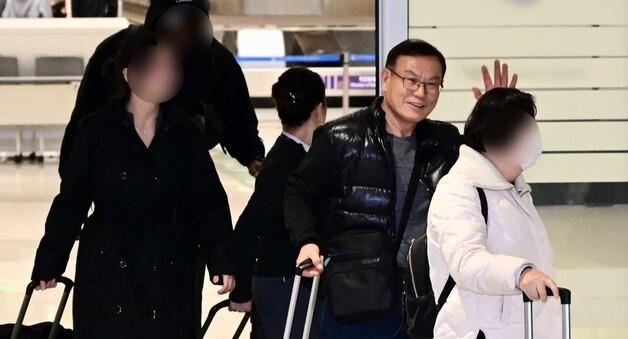 "박물관서 '펑펑' 포성에 눈물"…두바이서 생환한 관광객들