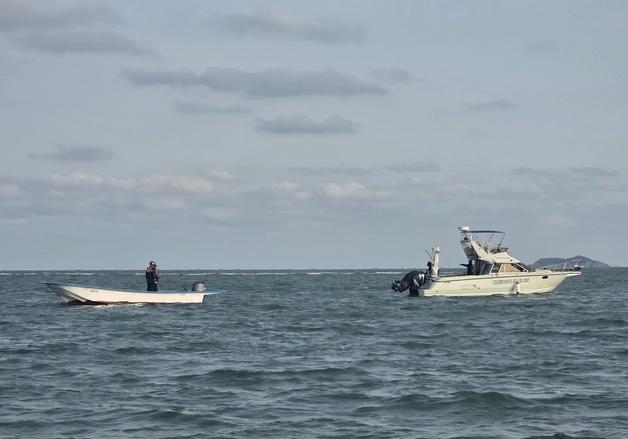부산 도요등 인근 운항하던 모터보트, 낮은 수심에 '좌주'