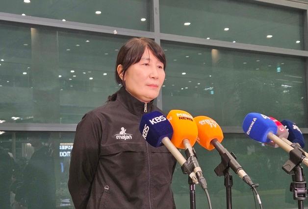 큰 폭발음 듣고 "전쟁은 이렇구나"…이도희 이란 여자배구 감독 귀국