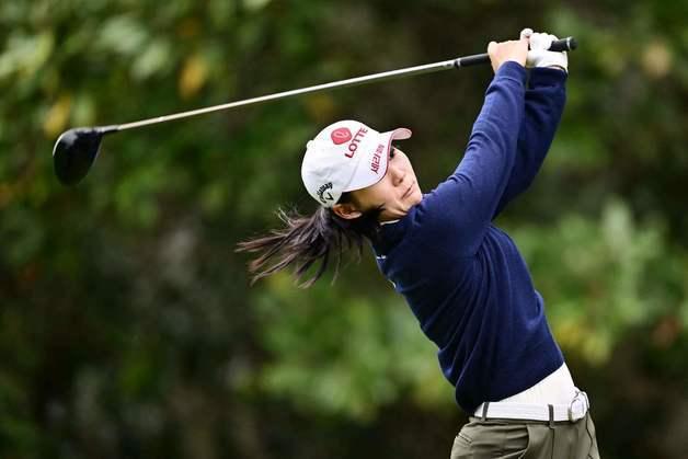'시즌 첫승 도전' 황유민, 블루베이 LPGA 첫날 6언더파 공동 선두(종합)
