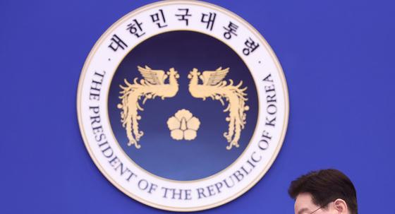 李 "마약·탈세·보이스피싱 대응 강화"…공정 의제 점검