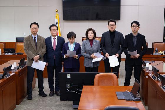 野법사위, 정은경 장관 사퇴 촉구…"코로나 백신 국조 해야"