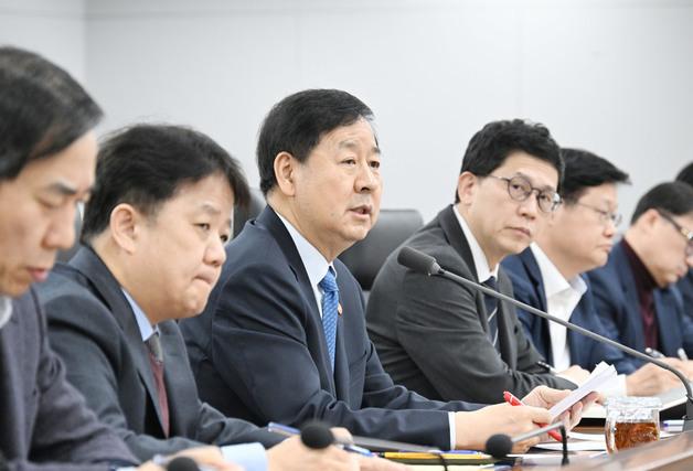 구윤철 "석유류 가격 상승, 민생에 전이되지 않게 관리"