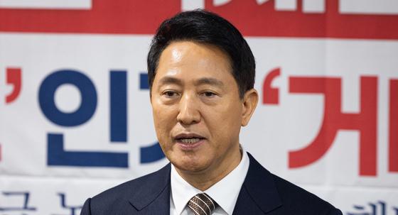 오세훈 "노선 변경 끝장토론"…국힘 "지선 승리 도움 안돼"