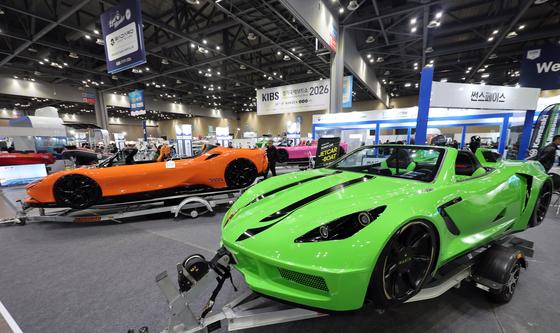 '스포츠카 아닙니다 보트 입니다'