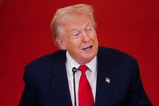 트럼프 "中, 호르무즈 개방 기뻐해…이란에 무기 안 보내기로"(종합)