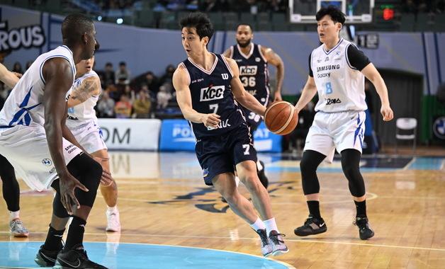 프로농구 KCC, 최하위 삼성에 신승…허훈 더블더블 활약
