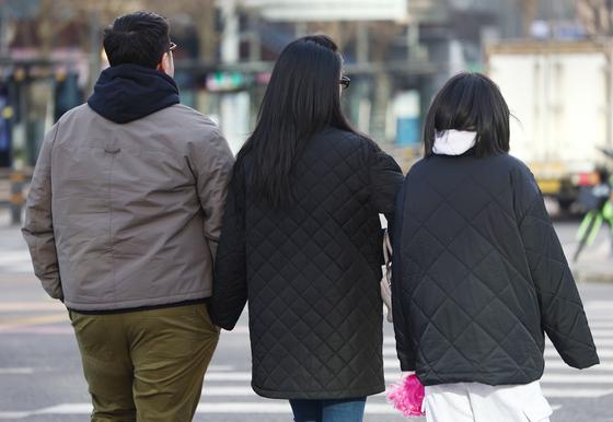 출근길 영하권 추위…전국 대부분 미세먼지 '나쁨'[오늘날씨]