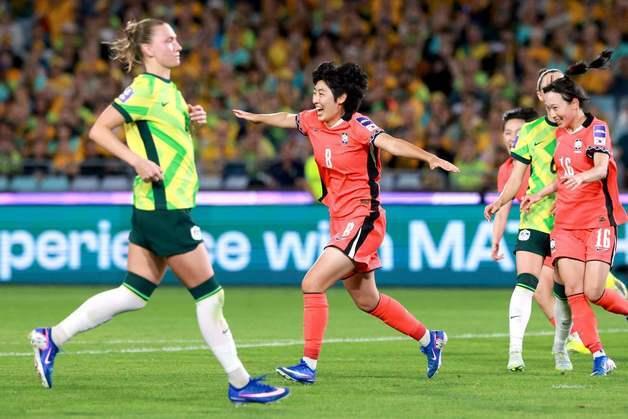 여자 축구대표팀, '강호' 호주와 3-3 무승부…1위로 조별리그 통과