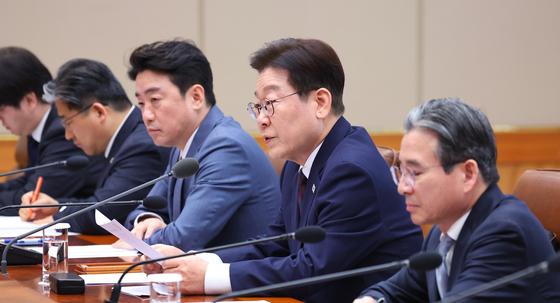 중동사태 장기화 조짐에 추경 띄운 靑…국채 없이 10조+α