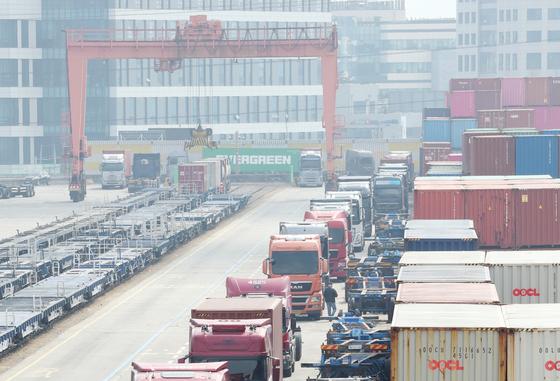 기름값 상승에 강원 운송업계·시설농가 한숨