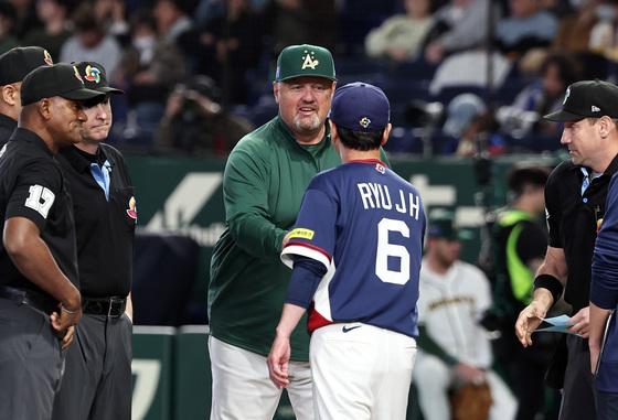 '8강 무산' 호주 감독 "9회 실책 굉장히 실망…세대 교체"[WBC]