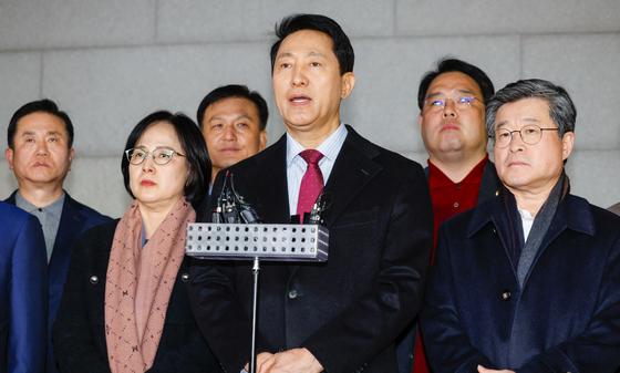 오세훈, 국힘 '절윤' 결의문에 "다행…최소한의 선거 발판"(종합)