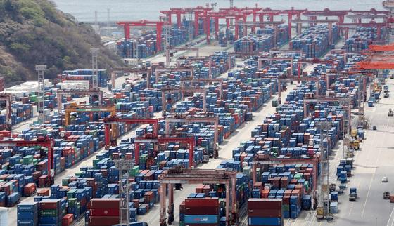 반도체 호황에 3월 ICT 수출 400억달러 첫 돌파…두 달 연속 역대 최대