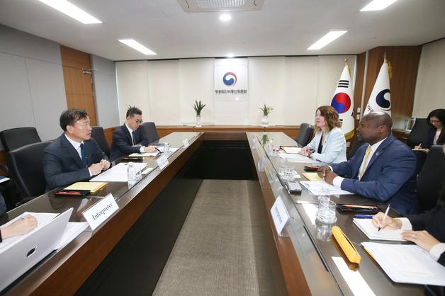 구글, 韓 찾아 새 수수료 정책 설명…방미통위 "빠른 시행 촉구"