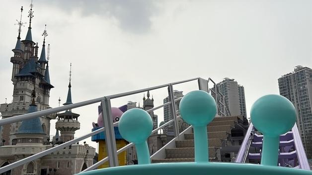 롯데월드에 '리본돼지'가 상륙했다…넥슨 '메이플 아일랜드' 가보니