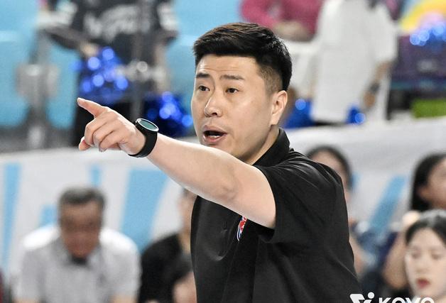 '갑자기 챔프전 지휘봉' 김영래 대행 "마음의 여유 없었다"