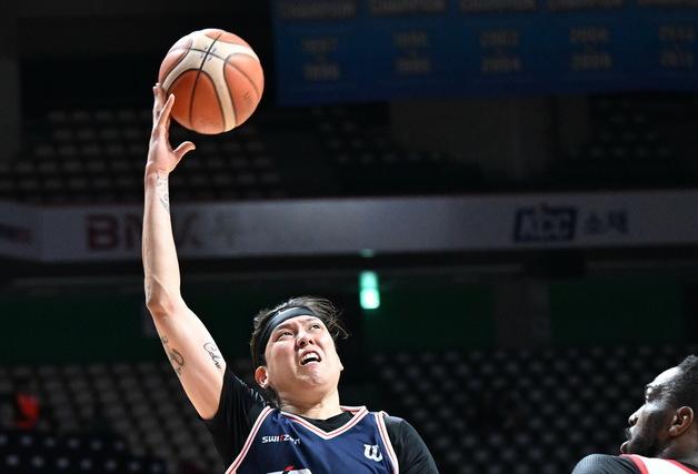 프로농구 KCC, SK에 81-79 신승…6강 PO 진출 성큼