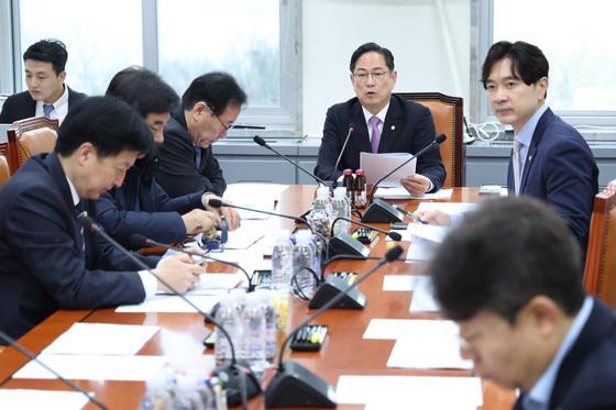 국민성장펀드 투자 최대 40% 소득공제 법안…재경소위 통과