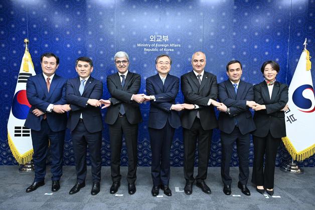 한·중앙아, 제1차 정상회의 준비 본격화…고위관리회의 첫 개최