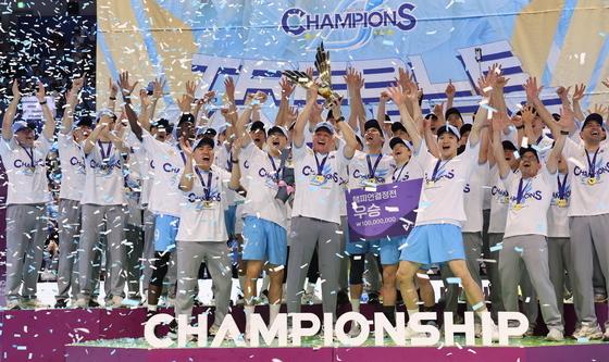 대한항공, 2년 만에 V리그 통합우승