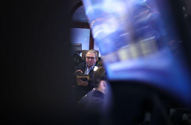 미국發 호르무즈 봉쇄에 유가 100달러 재돌파…세계 경제 악몽