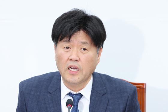 '李측근' 김용 재보선 출마 찬반 양론…지도부는 신중론