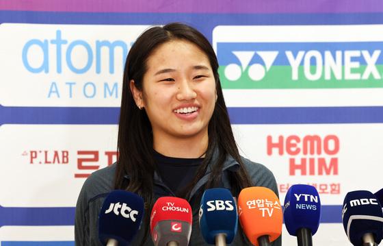 그랜드 슬램 달성 안세영, '금빛 미소'