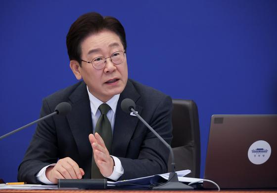 李대통령 "전쟁 당사국, 보편적 인권 원칙으로 세계평화 향하길"