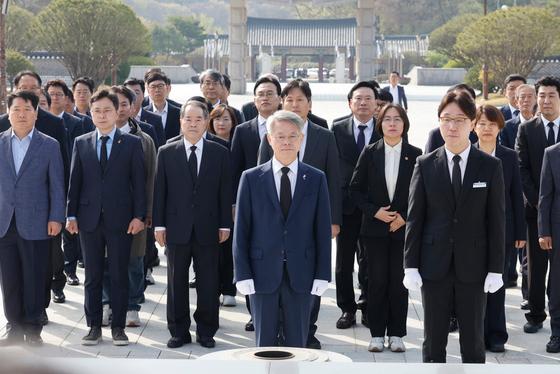 초대 특별시장 與 후보 민형배 1호 결재는…'통합 100일 실행계획'