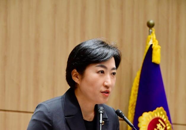 '마지막 광주시의회 의장' 신수정 사퇴…"공직자들 헌신에 감사"