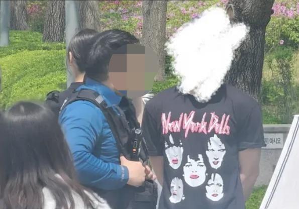 연세대서 팔레스타인 지지 유인물 돌리다 제지…경찰까지 출동